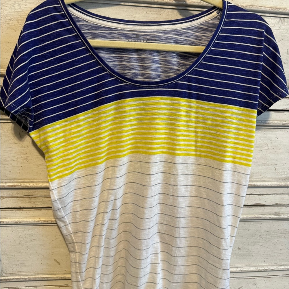 Athleta Small Summer Tee